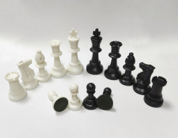Фотография Шахматные фигуры пластиковые большие d=28-39 мм, высота 45-98 мм [=city]